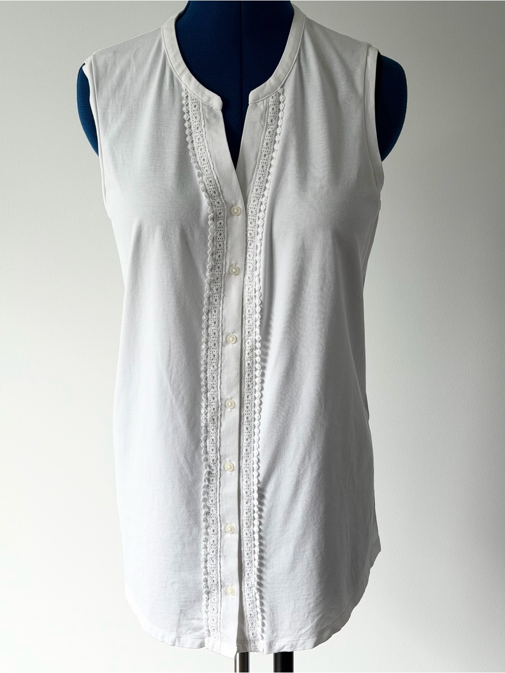 Lands' End White Sleeveless Button-Front Lace-Trim Top